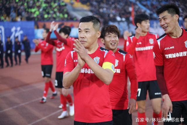 鄢手骐16+8+6辽宁不敌青岛 张陈治锋15+10